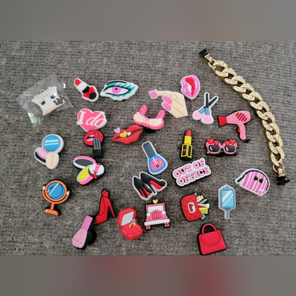 Croc charms